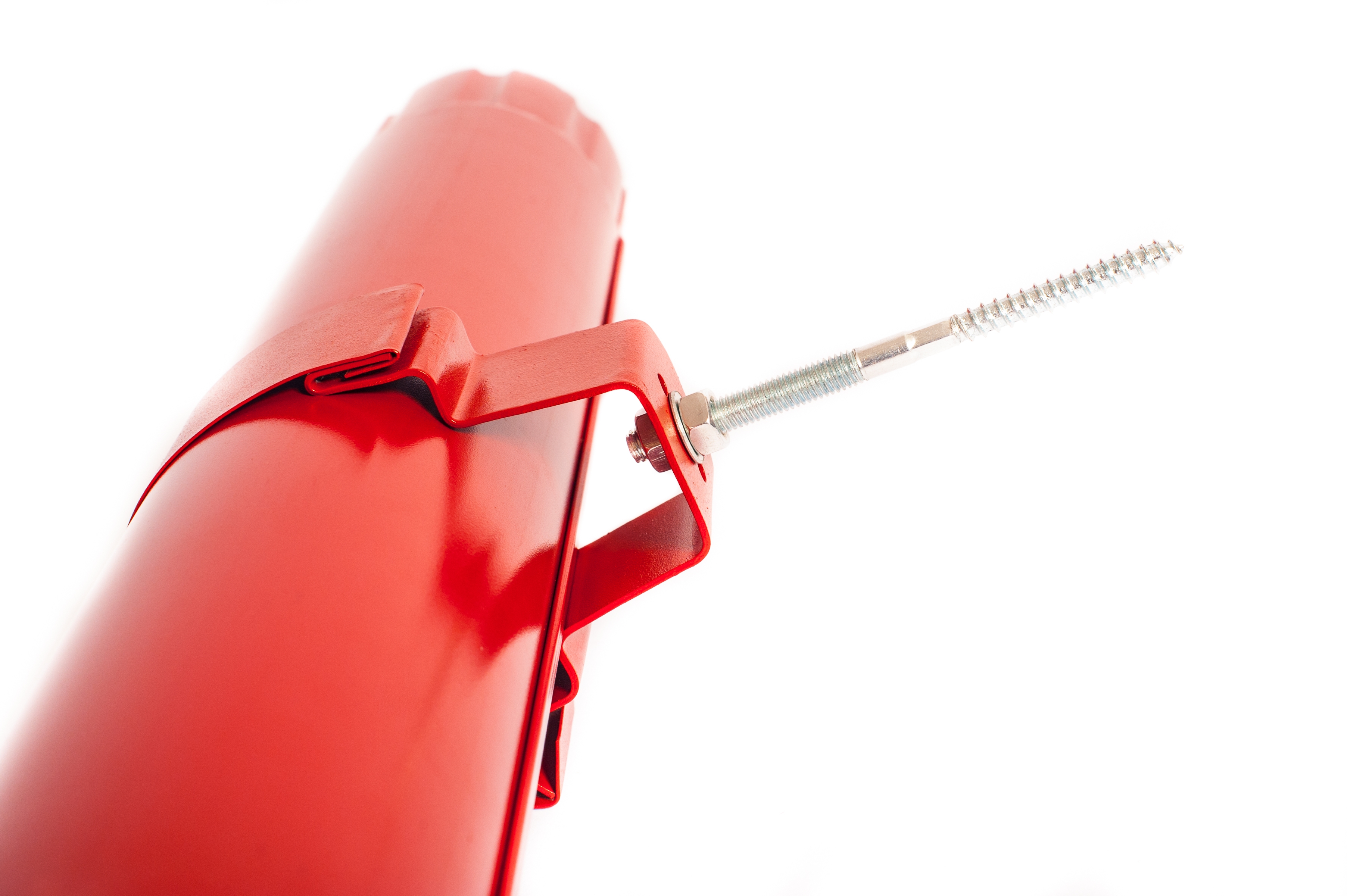 Невидимые герои крыши: снегозадержатели, водостоки и их роль в долговечности